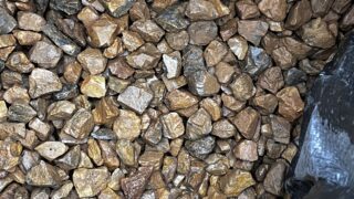 Sustainable circle① 岐阜砂利　約25㎏　Mサイズ岐阜石 楽天市場】庭 砂利 石庭 庭石 化粧砂利 国産砂利岐阜砂利（30